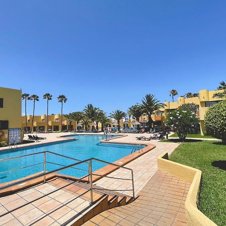 Seaside Apartment Corralejo : A Cozy Holiday Home In A Peaceful Well Located Green Complex Buitenkant foto