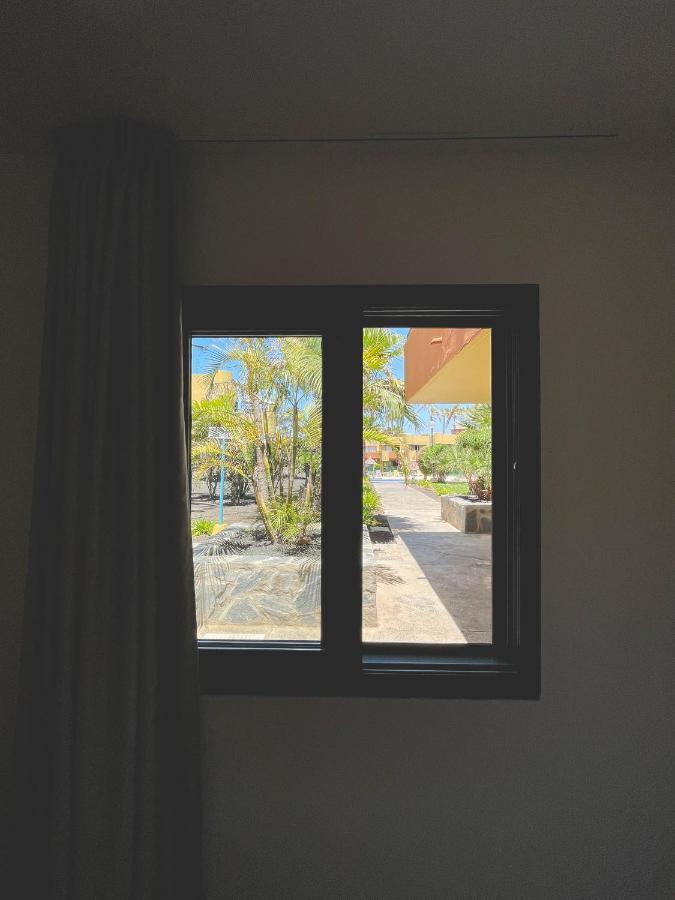 Seaside Apartment Corralejo : A Cozy Holiday Home In A Peaceful Well Located Green Complex Buitenkant foto