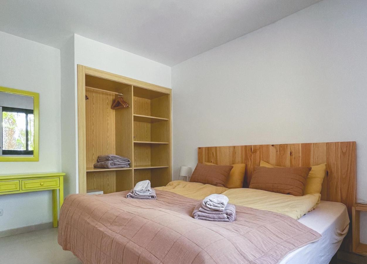 Seaside Apartment Corralejo : A Cozy Holiday Home In A Peaceful Well Located Green Complex Buitenkant foto