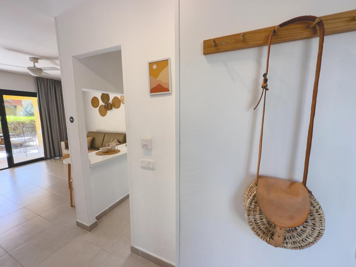 Seaside Apartment Corralejo : A Cozy Holiday Home In A Peaceful Well Located Green Complex Buitenkant foto