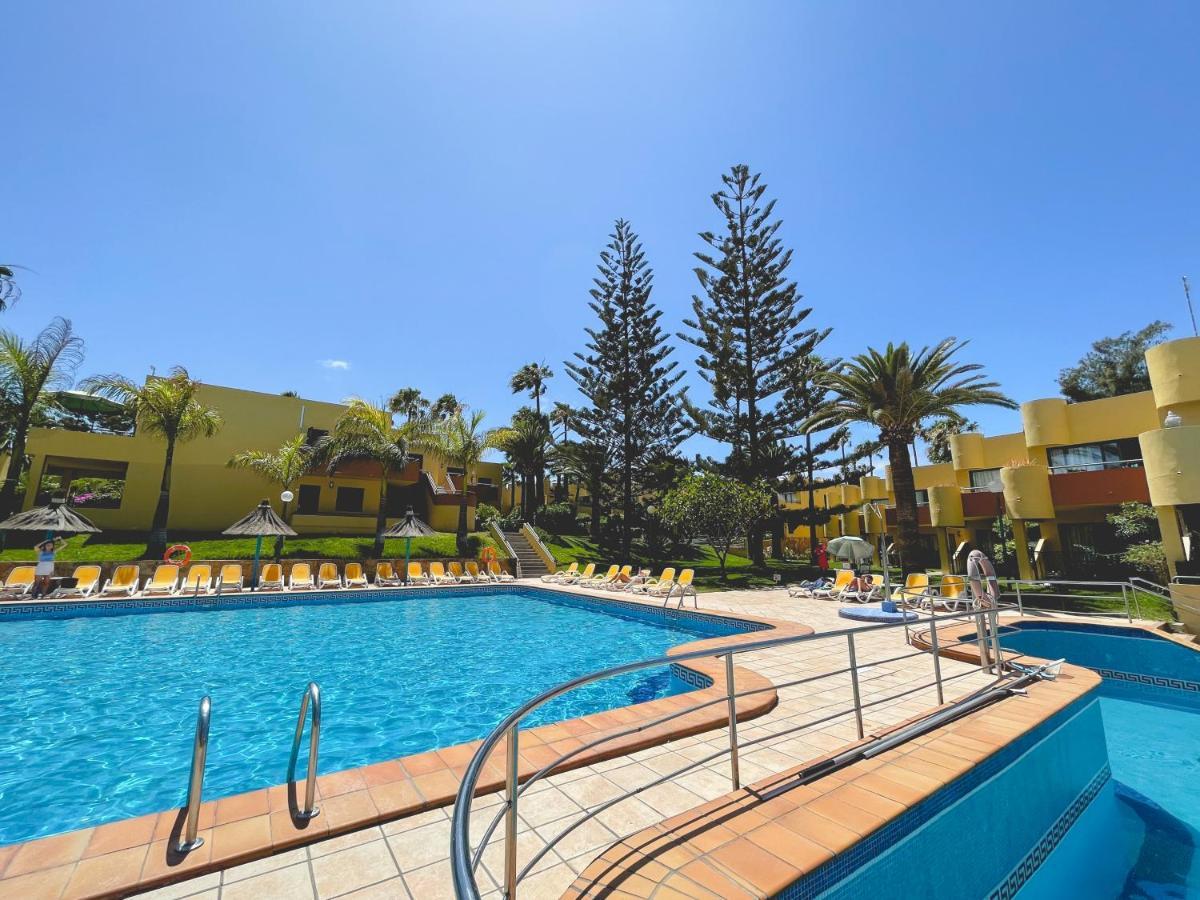 Seaside Apartment Corralejo : A Cozy Holiday Home In A Peaceful Well Located Green Complex Buitenkant foto