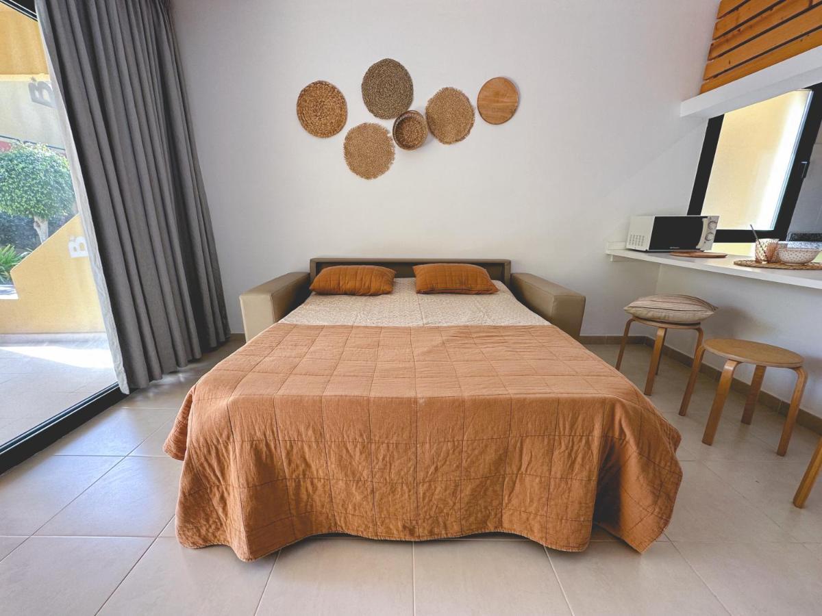 Seaside Apartment Corralejo : A Cozy Holiday Home In A Peaceful Well Located Green Complex Buitenkant foto